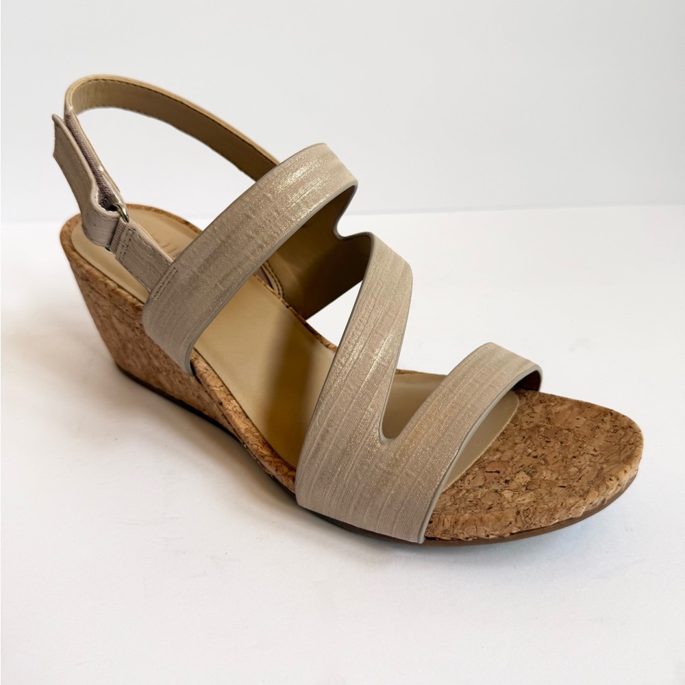 Naturalizer Adria Wedge Sandals Fawn Faux Leather‎ 9.5M New In Box